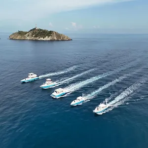 https://the-garden-suites-by-dot-premium.santamartahotels.net
